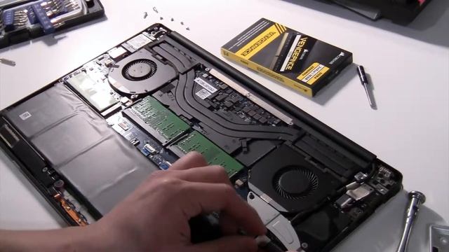 Dell XPS 15 9570 Ram upgrade смотреть онлайн