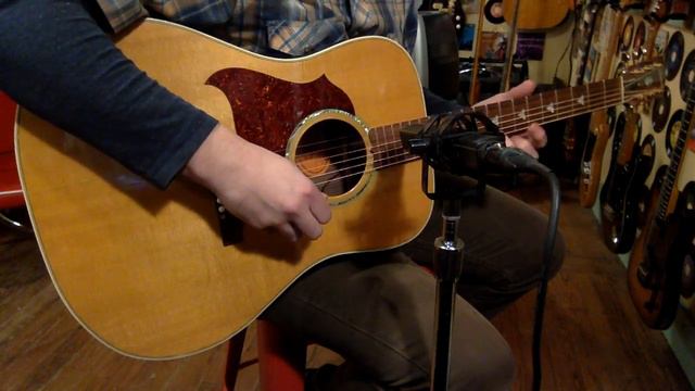 2000 Gibson Lefty Songbird Deluxe dreadnought guitar смотреть онлайн