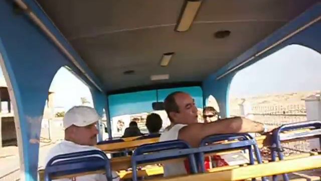 Автобус без дверей и окон смотреть онлайн