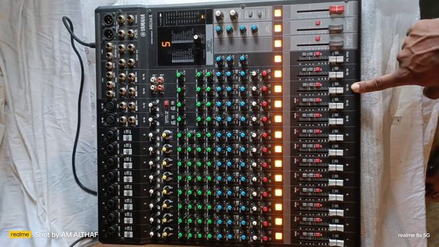 Yamaha MG16X //Mixing Console / Console De Mixagr смотреть онлайн