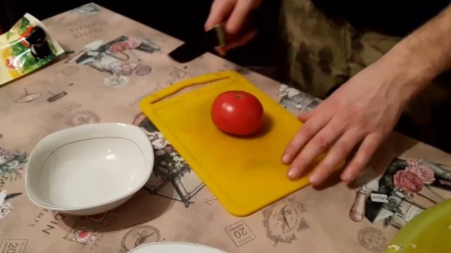 фаршированные шампиньоны с сыром, колбасой и зеленью смотреть онлайн