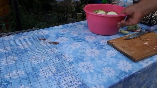 Заготовка сухофруктов для кроликов, на зиму из кабачков!!! Dried fruits for rabbits!!! смотреть онлайн