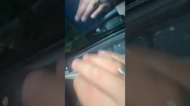 Обрыв шланга омывателя заднего стекла Wolksvagen Touareg 2005 смотреть онлайн