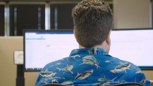 Life at Oracle: Bernard Schober—Shark Conservationist смотреть онлайн