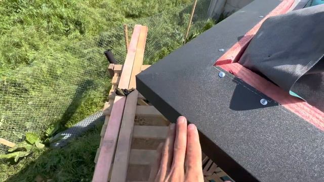 Поворот капельника, карнизной планки на угол 90 градусов и стыковка. смотреть онлайн