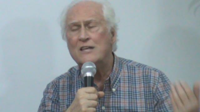 Pino Solanas en El Acento смотреть онлайн