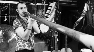 Как играть на диджериду Урок 2 Обертоны