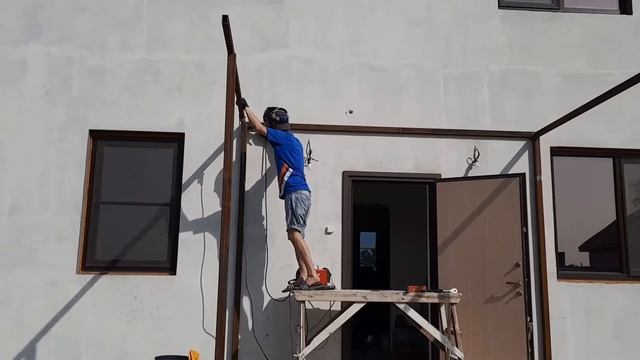 Двухскатный навес над крыльцом!Gable Roof Over The Porch!