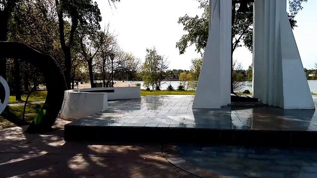 Ярославль: "Поцелуев мост", Михайлово поле, Спасо-Преображенский монастырь, Казанская часовня etc. смотреть онлайн