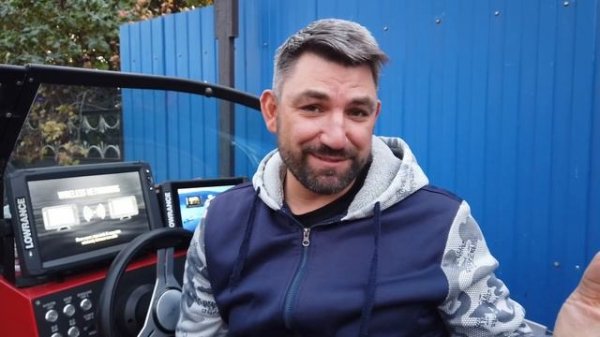 сравнение Lowrance Elite-12 Ti2 и Elite-9 FS, разные эхолоты по одной цене