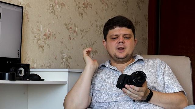 Canon EOS 100D Мал кроп - да могуч! смотреть онлайн