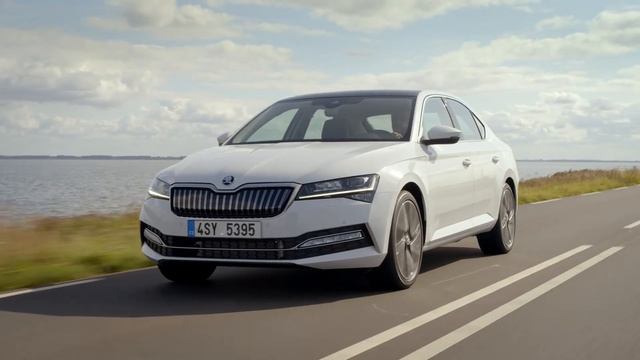 2020 Skoda Superb iV (holand skoda footage) смотреть онлайн
