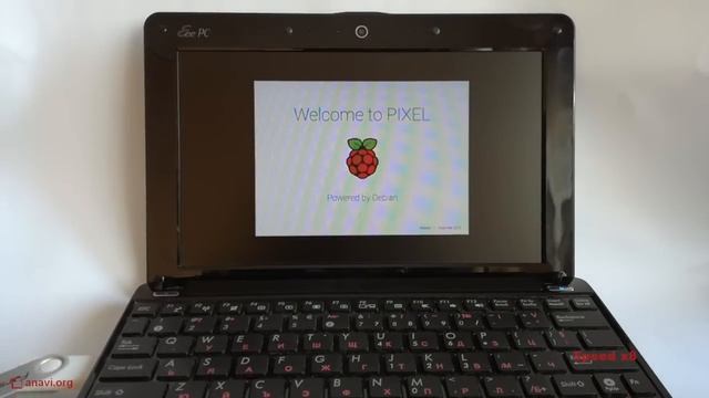 Raspberry Pi PIXEL on an Old Asus EeePC netbook with Intel Atom CPU смотреть онлайн