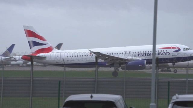 LIVE WINDY Heathrow Airport Arrivals in 4K смотреть онлайн