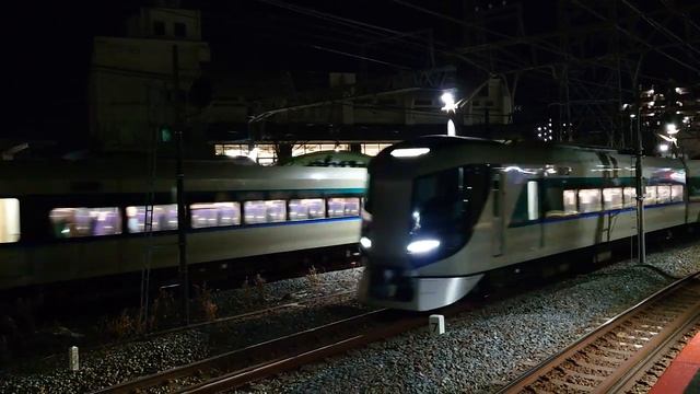 リバティ同士のすれ違い смотреть онлайн