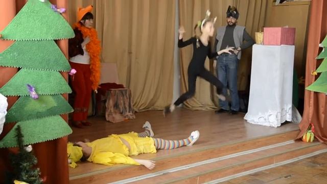 Фрагмент из спектакля "золотой цыпленок" смотреть онлайн