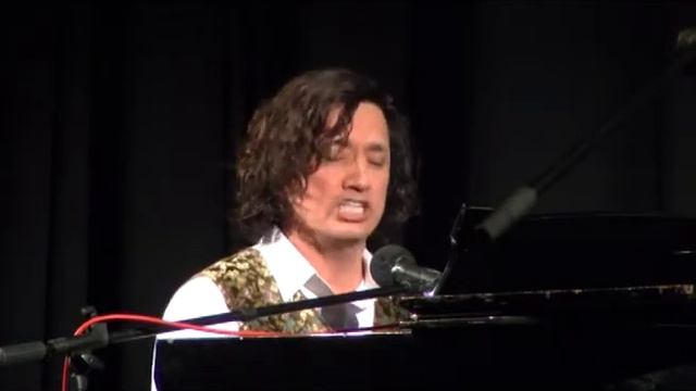 Алексей Молдалиев "Куплеты Курочкина" (Б.Мокроусов - А.Фатьянов) смотреть онлайн