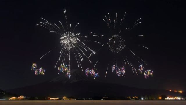 FWsim Mount Fuji Synchronized Fireworks Show смотреть онлайн