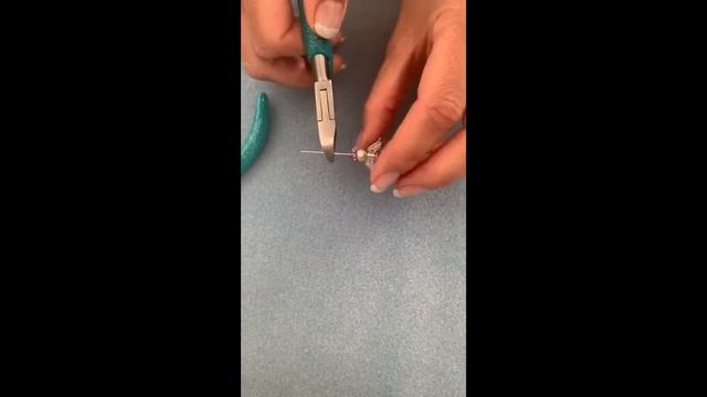Beaded Sparkle Spacer Angel Charm Tutorial смотреть онлайн