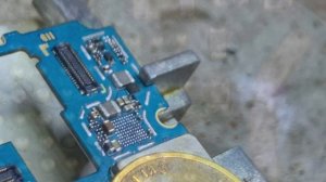 Samsung a51 a515 не включается, не заряжается , висит на заставке. A51 произвольно перезагружается.