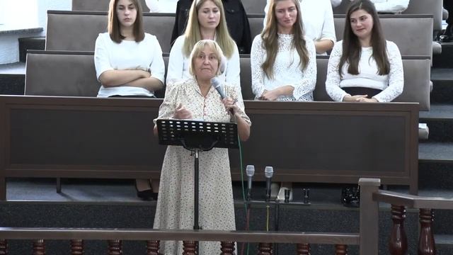 стихотворение "В трудные часы" смотреть онлайн