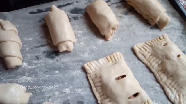 Домашняя выпечка из дешевого магазинного дрожжевого теста смотреть онлайн