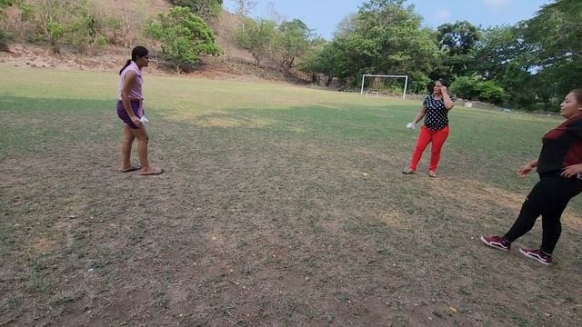 CHICA DESPUES DE PERDER EL JUEGO SEQUEDO SIN ROPA EN LA CANCHA P-5 смотреть онлайн