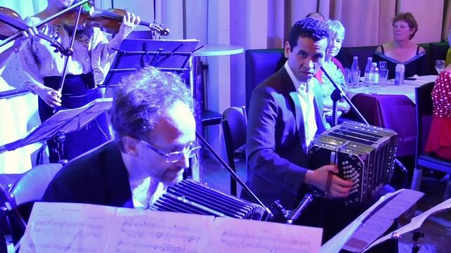 Orquesta Autentica Milonguera en Porteño y Bailarin - La Cumparsita смотреть онлайн
