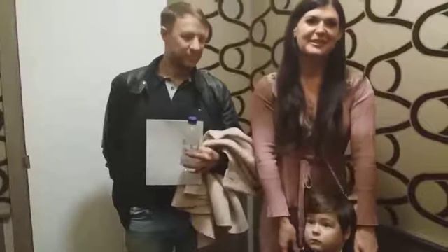Посетители новогодних утренников с ВК 2018: Надежда, Николай и юный Филлип смотреть онлайн