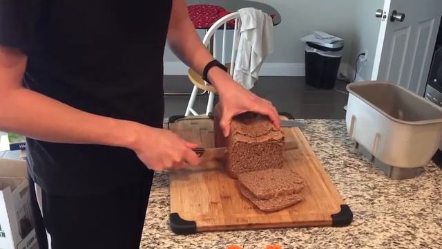 How to Use a Bread Machine | Whole Wheat Bread | Zojirushi Bread Machine BB-CEC20 смотреть онлайн