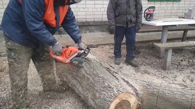 Husqvarna 560 XP смотреть онлайн