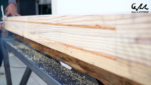 Dining Table смотреть онлайн