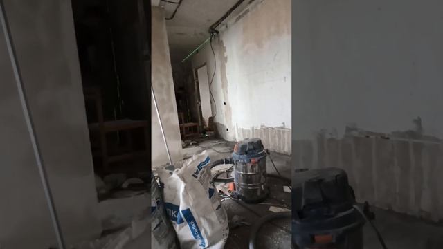 Выставление маяков для гипсовой штукатурки