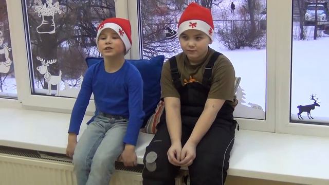 Learn Russian: Russian kids tell about Valenki and Samovar! смотреть онлайн