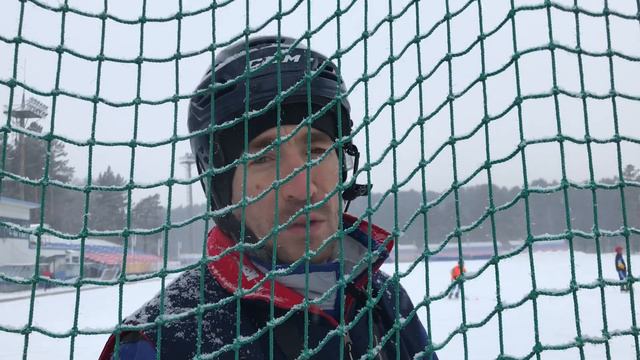 Тренер хоккеистов Рекорда Сергей Юсупов огорчён: мальчишек не допустили на Плетёный мяч... смотреть онлайн
