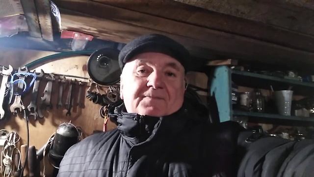 Заливання злитого тосолу назад у двигун.