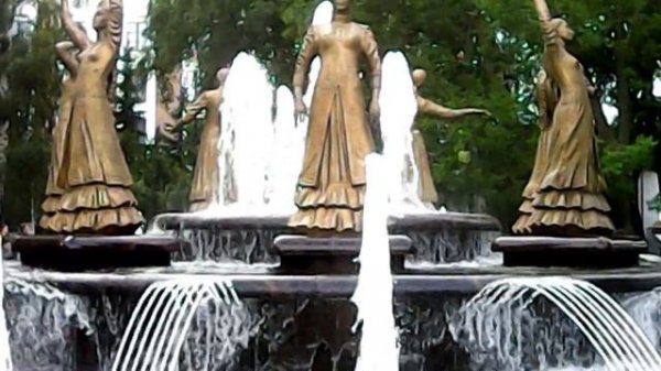 Поющий фонтан в Уфе