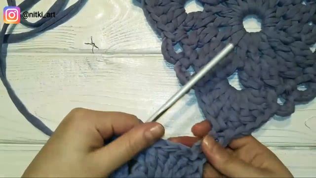 Квадратный мотив крючком. Вяжем подушку крючком. смотреть онлайн