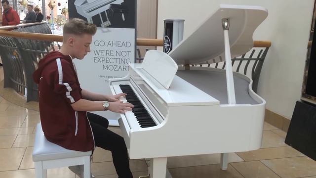 Yann Tiersen comptine d'un autre ete @ bullring public piano смотреть онлайн