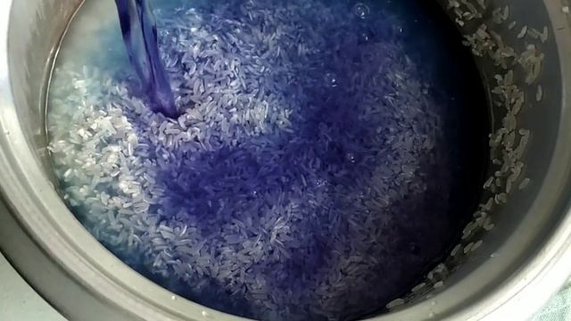 How to Cook Blue Rice | Fragrant and Tasty Blue Rice | Malaysian Inspired Nasi Kerabu смотреть онлайн
