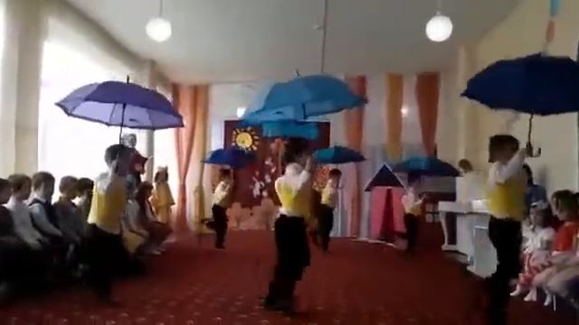 Детский сад №41 "Кристаллик" г.Грозный - Танец с зонтиками смотреть онлайн