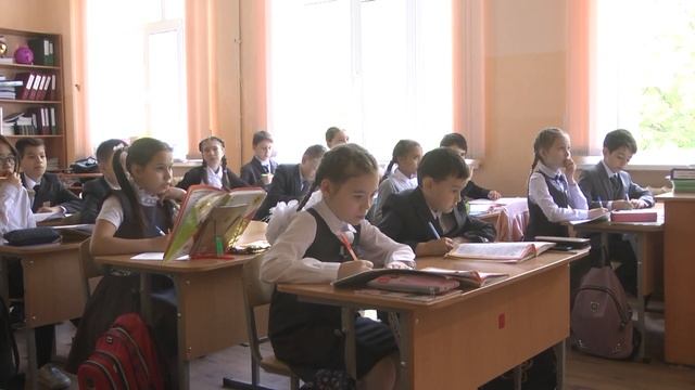УРА, КАНИКУЛЫ!!! смотреть онлайн