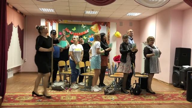 Поздравление выпускникам от родителей. 9 "Б" класс. Школа #9 Новозыбкова смотреть онлайн