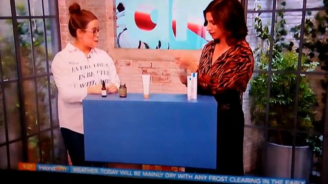 Benefits of Rose water facial spritz смотреть онлайн