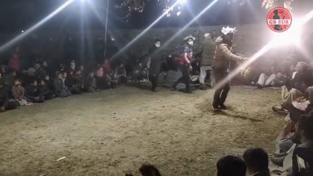 Raja Asif Nasir Beautiful Dance on Qisey Ajoney Han || Gilgit Culture Dance смотреть онлайн