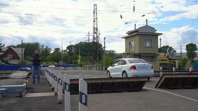 Как безопасно проехать жд переезд смотреть онлайн