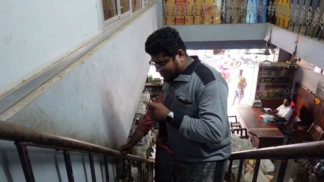 புதுப்பேட்டை 60 Years Old Car Spare Parts Factory Tour | 50₹ முதல் Car Accessories | Pakoda Boyz смотреть онлайн