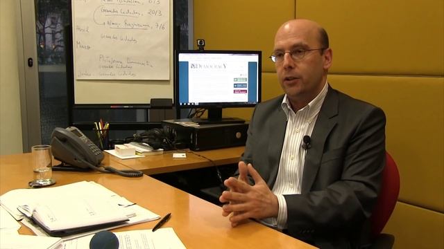 Primeira edição do Journal of Democracy em Português смотреть онлайн