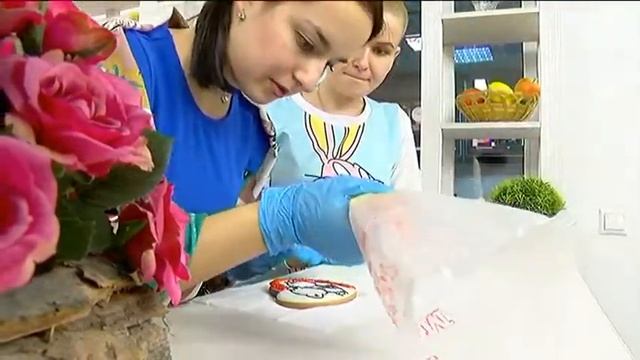 Съедобные валентинки. Готовим для своей второй половинки пряничные сердца смотреть онлайн