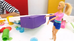 Игры для детей в куклы. Как Барби делает уборку дома?